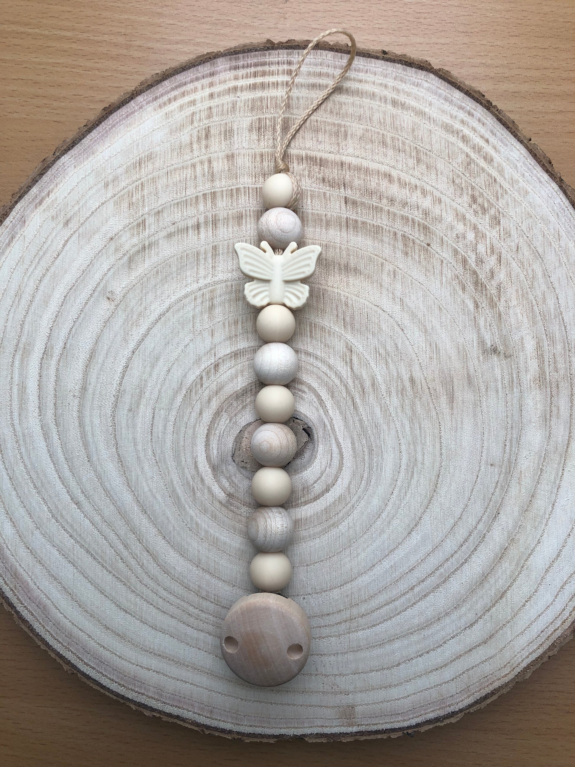 Schnullerkette mit Schmetterling Silikonperle 